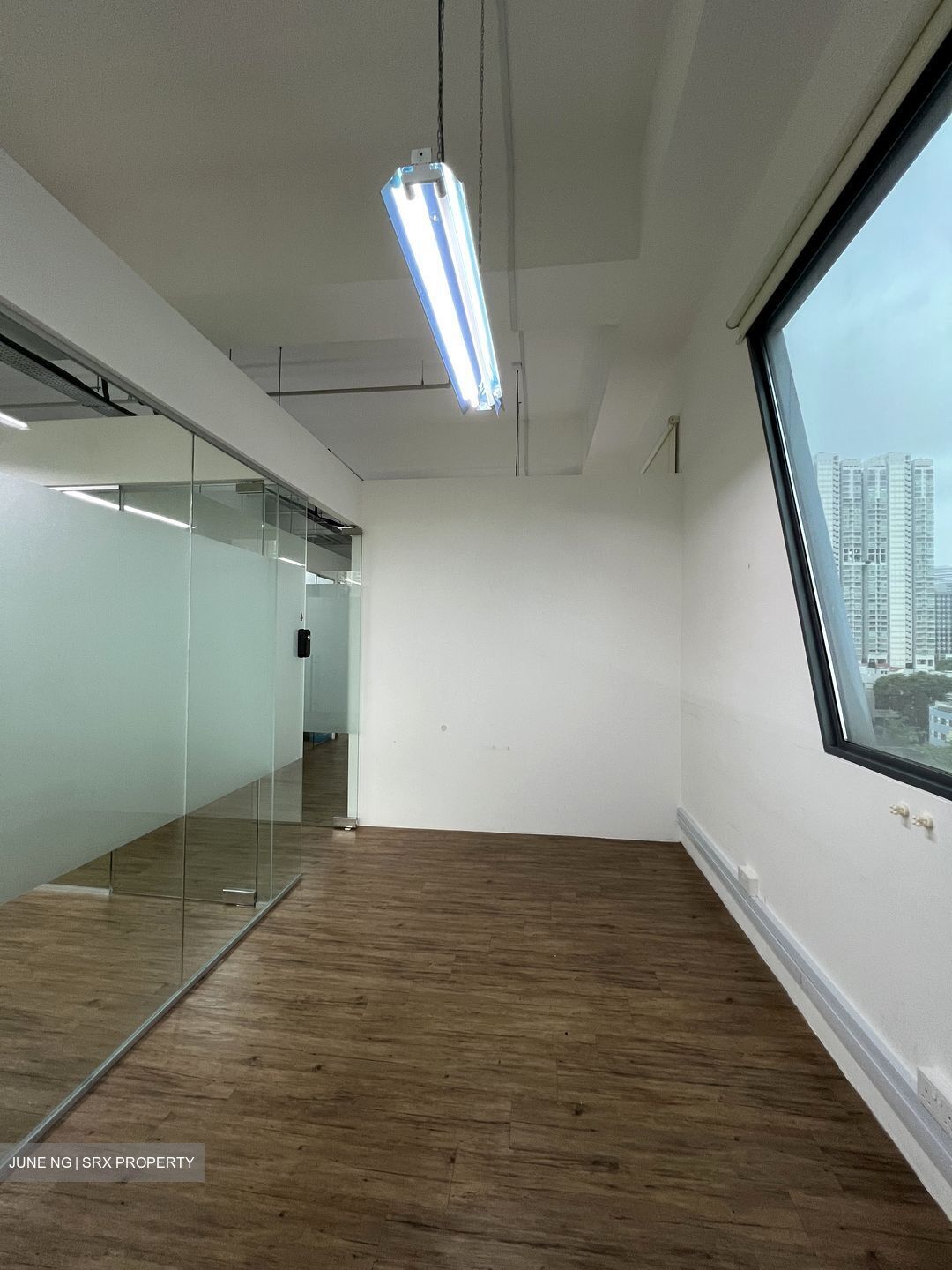 Ct Hub (D12), Office #638275371